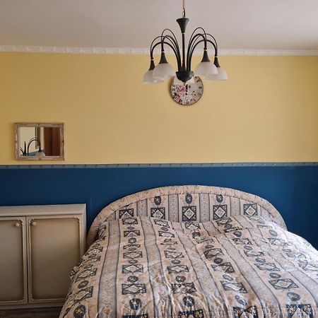 Ferienwohnung Mit Individueller Ausstattung - Jedes Zimmer Ist Anders Эрфурт Экстерьер фото